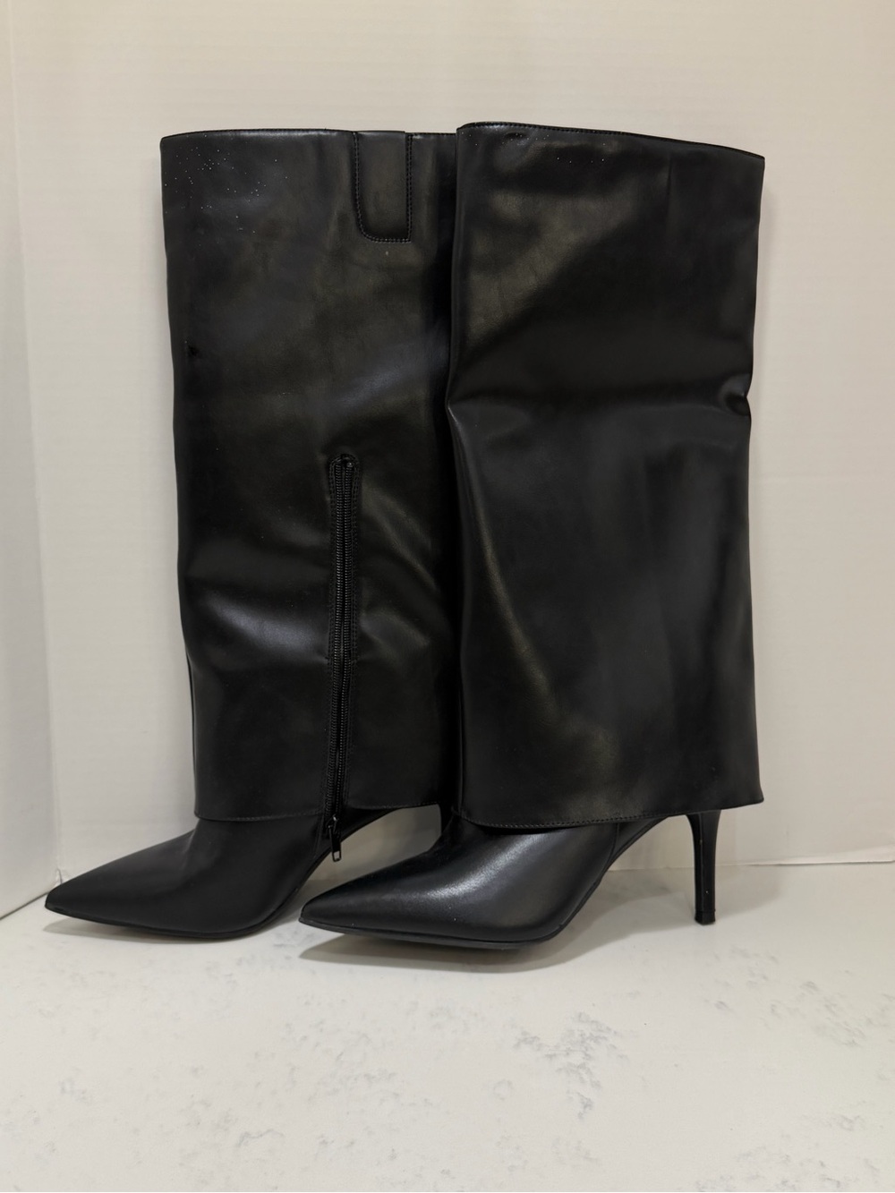 Women's Black Pointed-Toe Stiletto Knee-High Boots